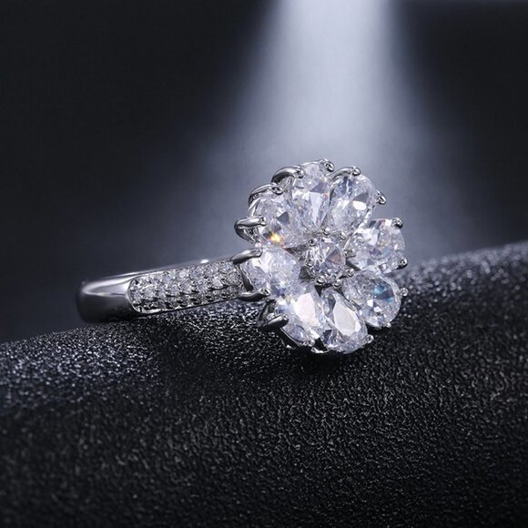 🍁  925 Silver Plated Beautiful White Flower CZ Wedding Ring, FB16FA1132 - Picture 1 of 11